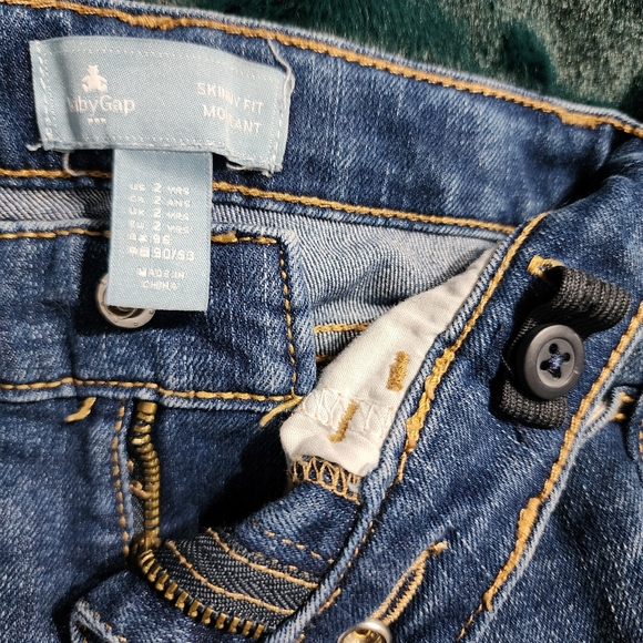 Baby GAP Blue Jeans with‎ Vintage Look and Skinny Fit Cut - Picture 6 of 6